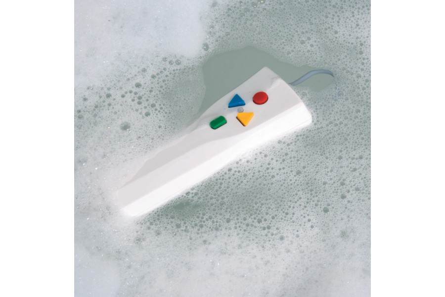 The lightest bathlift on the market at only 20.5 lbsThe Bellavita lowers to 2.3
