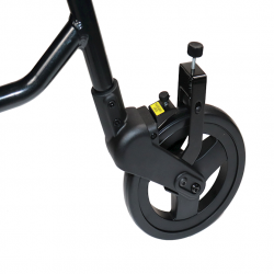 Slow down brakes prevent the Nexus3 rollator from
moving too fast and enables a controlled walking
..