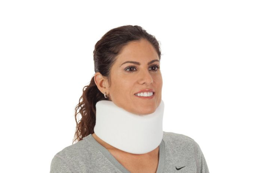 Ossur Foam Cervical Collar is an economical, highly comfortable, and easy to apply for the treatment..