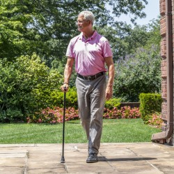 Airgonomic Comfort: Adaptive Air-Handle features an integrated air bladder that cushions the grip.Im..