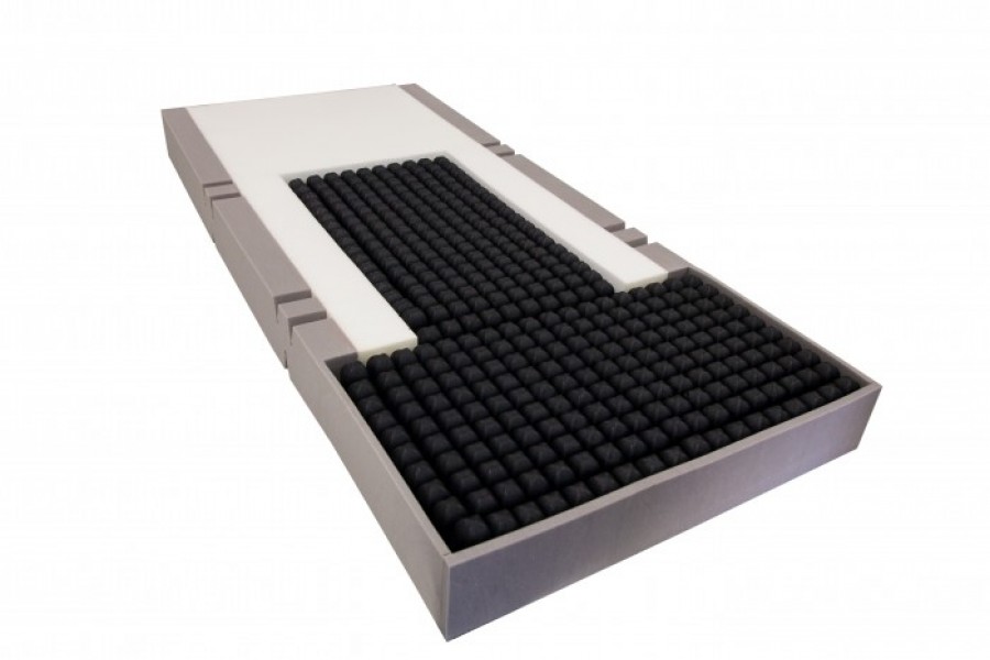 The ROHO DRY FLOATATION Mattress Overlay System creates the
ideal environment of protection and hea..
